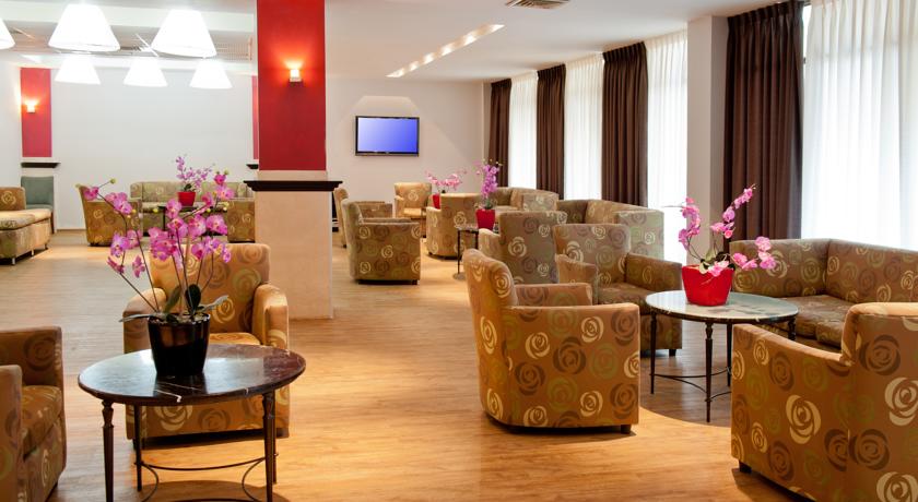 Лаунж в холле