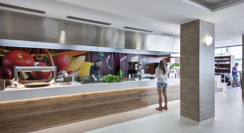 Ресторан со шведским столом