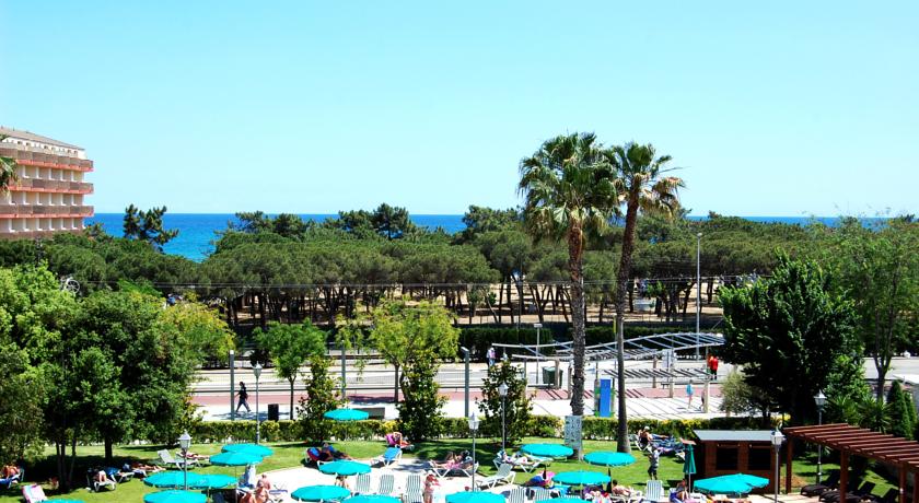 Территория отеля