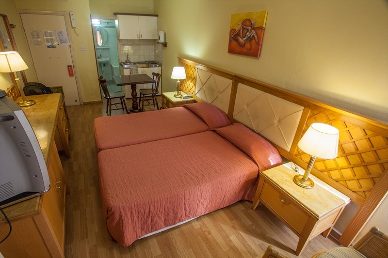 Номера в отеле Estella Hotel Apts, Лимассол, Кипр