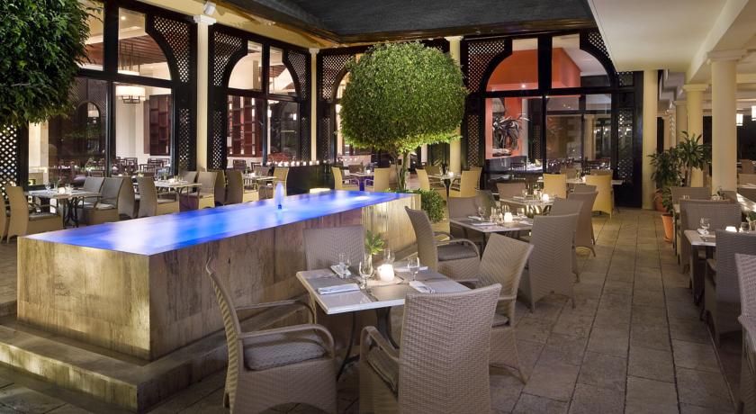 Один из ресторанов