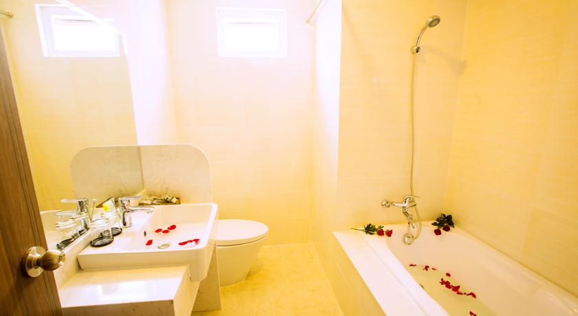 Номера в отеле Euro Star Hotel, Нья Чанг, Вьетнам