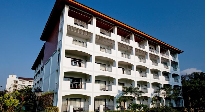 Отель Pinnacle Grand Jomtien Resort, Паттайя, Таиланд