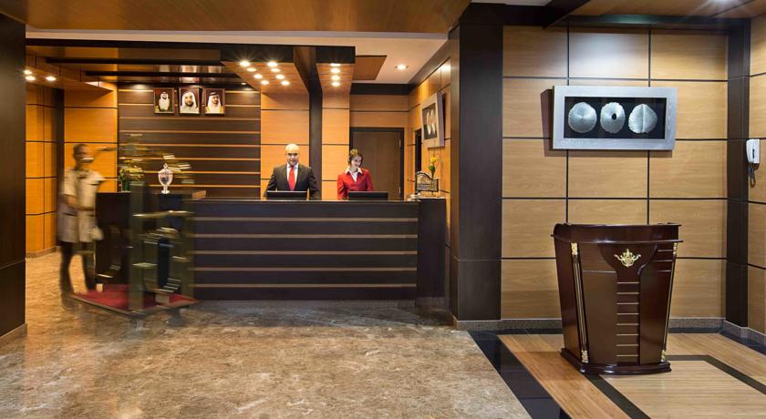 Холл и рецепция