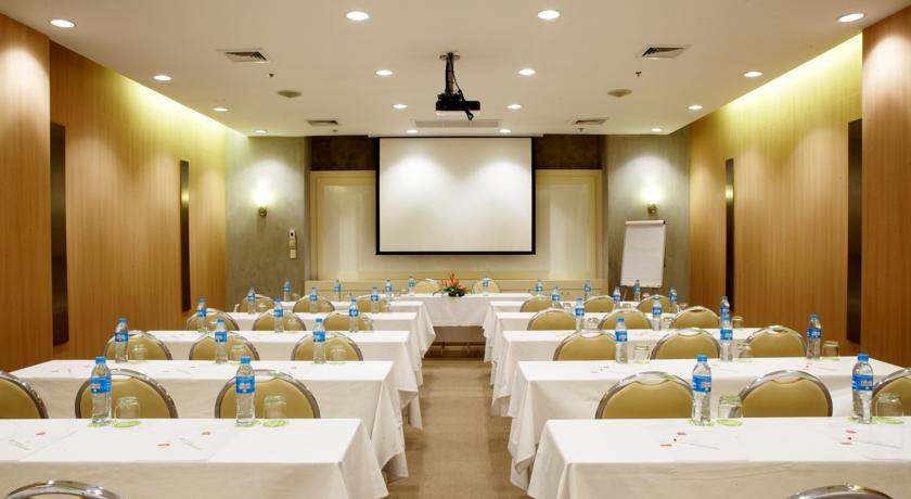 Конференц-зал