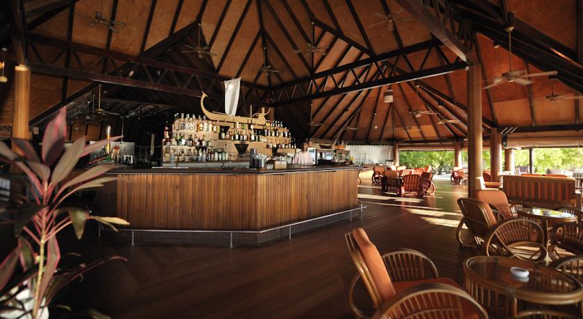 Бар с террасой