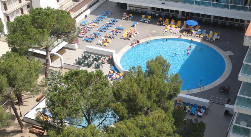 Территория отеля, вид сверху