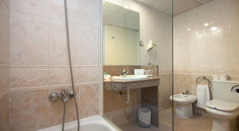 Номера в отеле Dorada Palace, Коста-Дорада, Испания