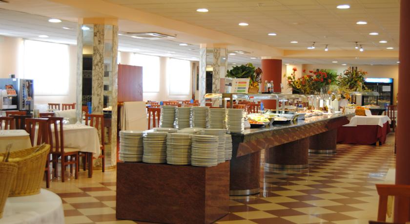 Ресторан со шведским столом