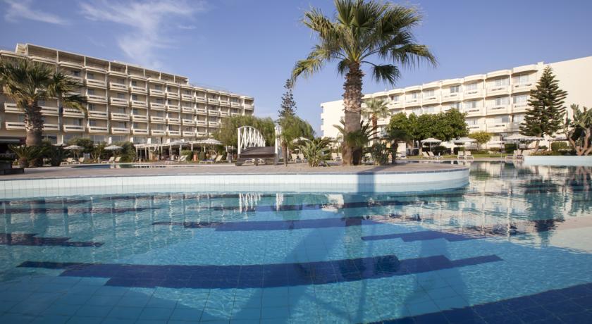 Открытый бассейн