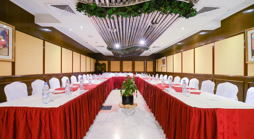 Конференц-зал