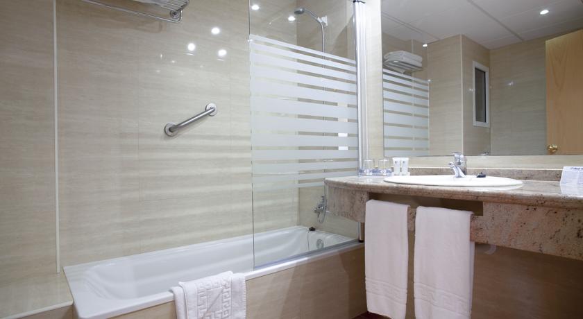 Номера в отеле Oasis Park, Коста Дорада, Испания