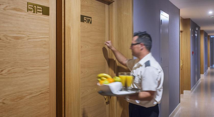 Обслуживание в номерах