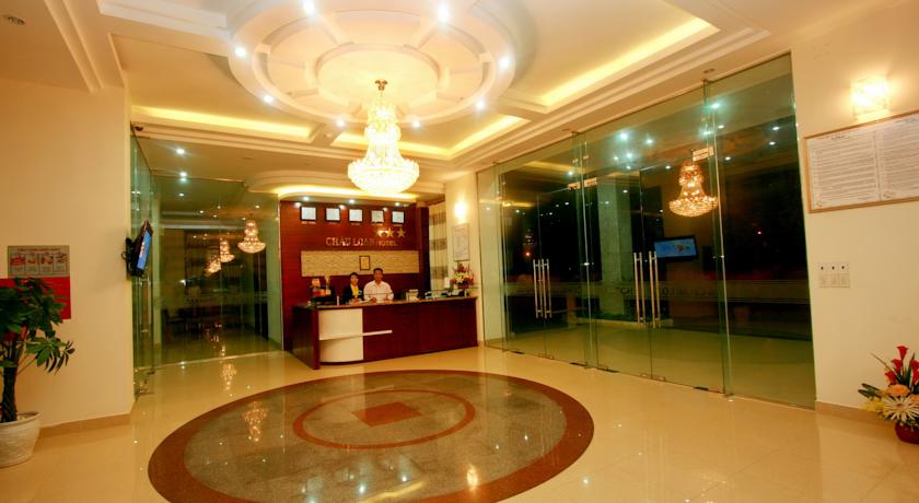 Рецепция в холле