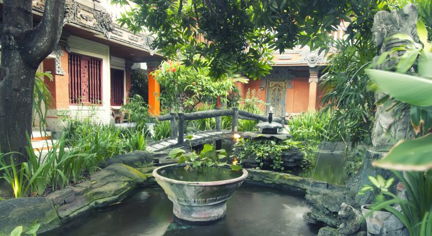 Бунгало в саду