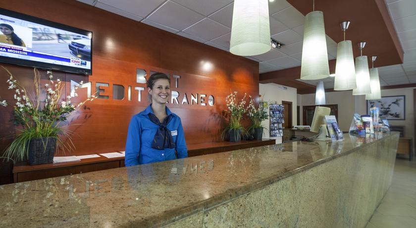 Рецепция в холле