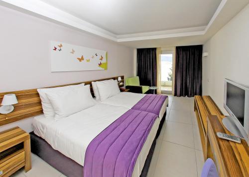 Номера в отеле Club Hotel Riviera, Игало, Черногория