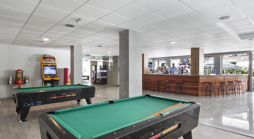 Бильярдная