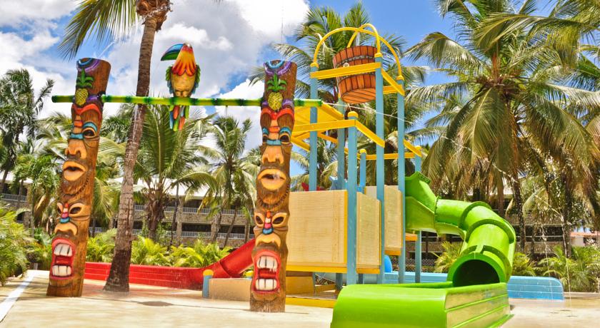 Детский бассейн с горками