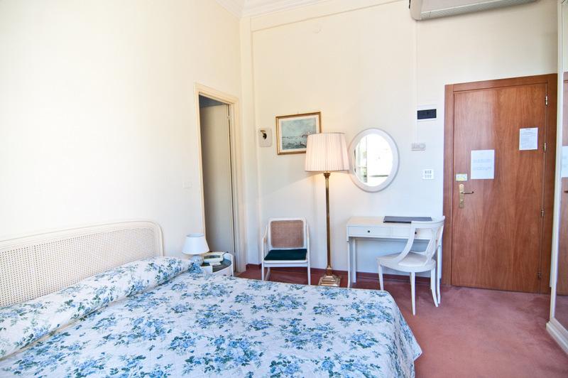 Номера в отеле Grand Hotel De Londres, Сан-Ремо, Италия