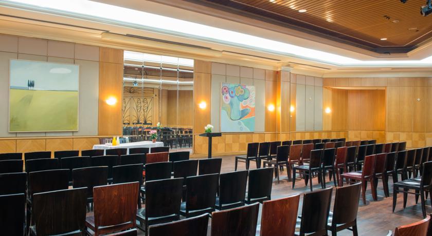 Конференц-зал