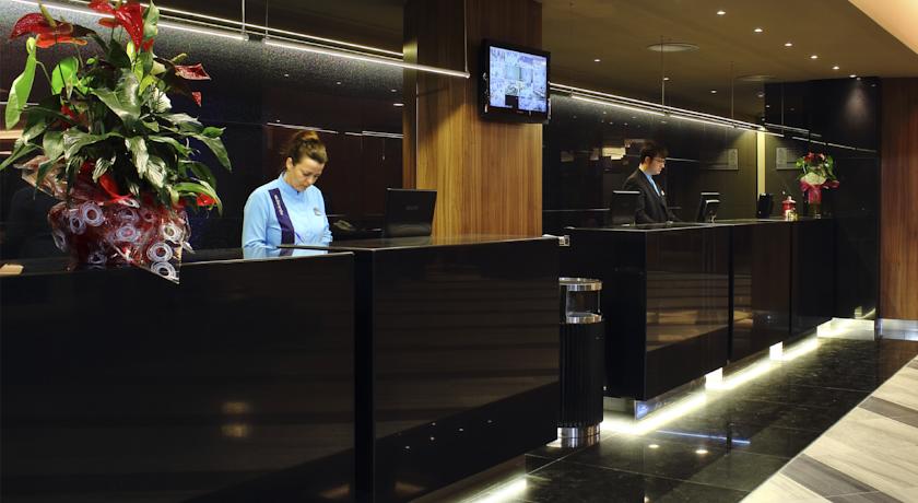 Рецепция в холле