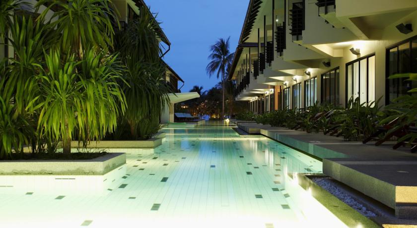 Номера с выходом к бассейну