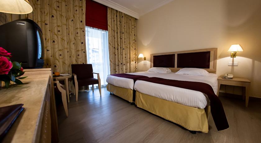 Номера в отеле Curium Palace Hotel, Лимассол, Кипр