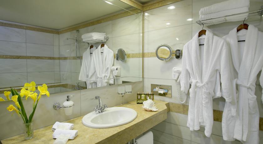 Номера в отеле Theophano Imperial Palace, Халкидики-Кассандра, Греция