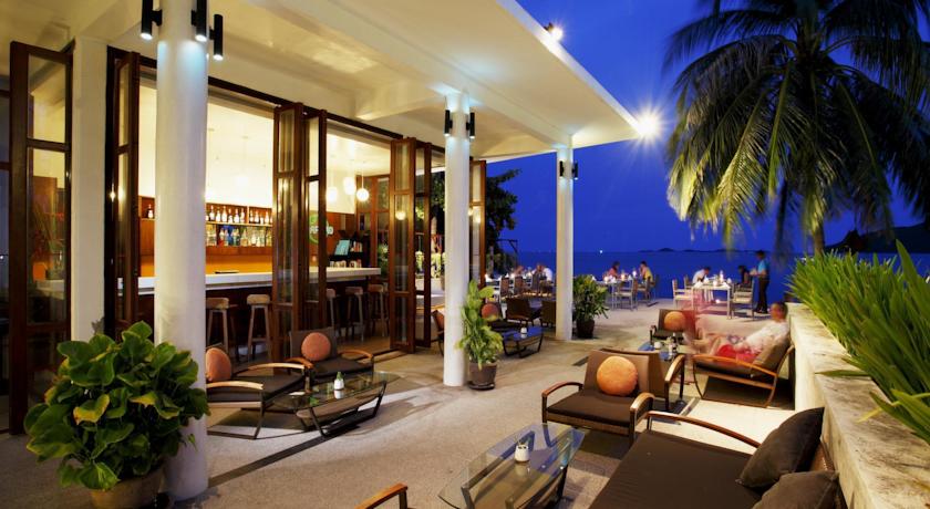 Терраса с выходом на пляж