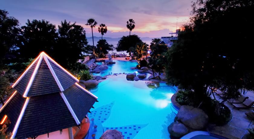 Территория отеля