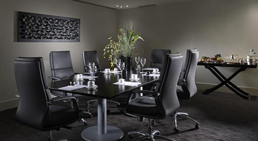 Комната для переговоров