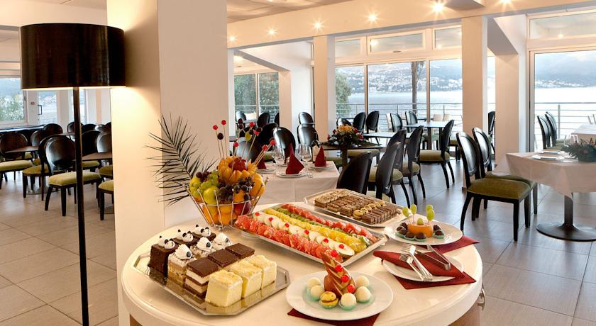 Ресторан со шведским столом