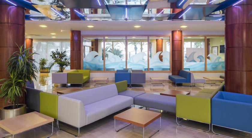 Лаунж в холле