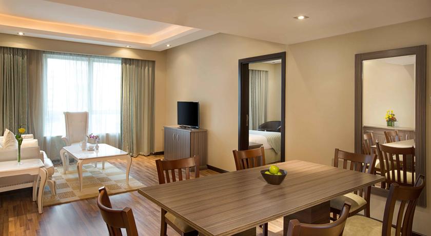 Номера в отеле Bluebay Black Stone Hotel, Дубай, ОАЭ