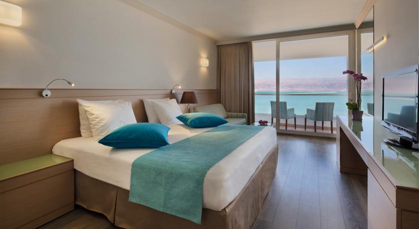 Номера в отеле Crowne Plaza Dead Sea Hotel, Эйн-Бокек, Израиль