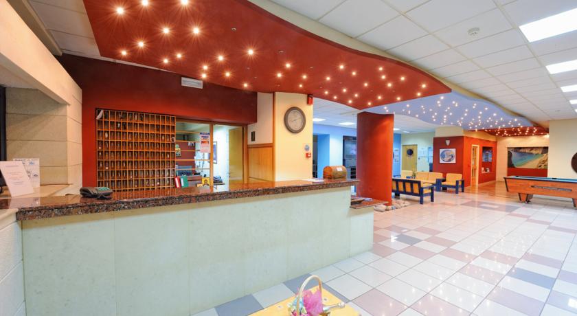 Рецепция в холле