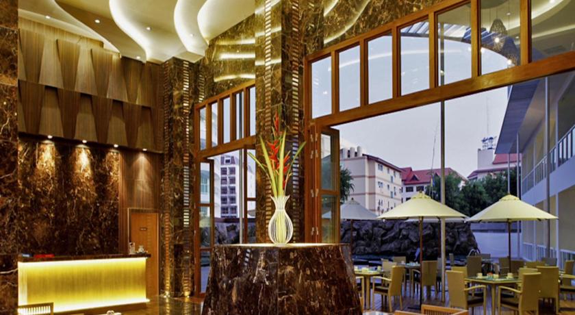 Ресторан в отеле Centara Nova, Паттайя, Таиланд