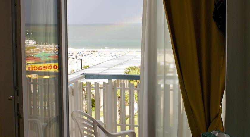 Балкон в номере