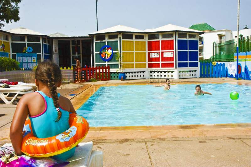 Детский бассейн и мини-клуб