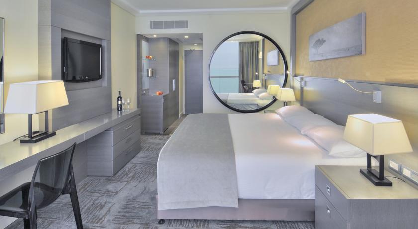 Номера в отеле Crowne Plaza Dead Sea Hotel, Эйн-Бокек, Израиль