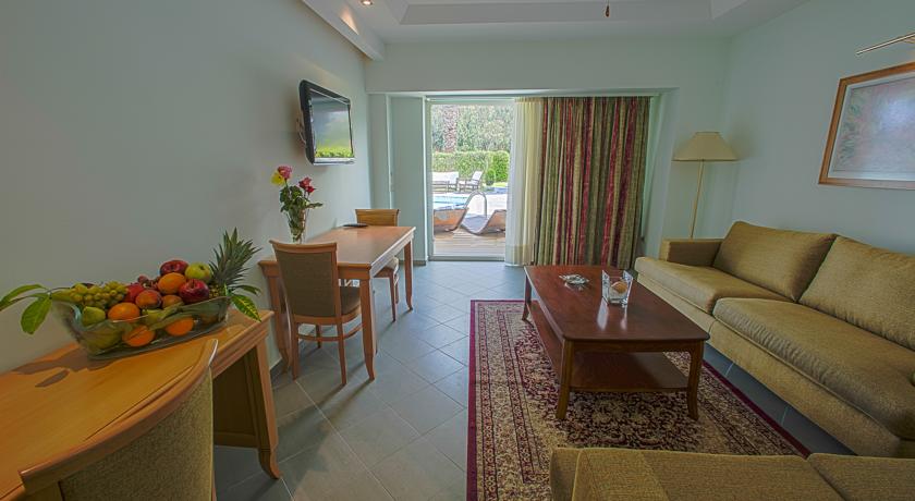 Номера в отеле Theophano Imperial Palace, Халкидики-Кассандра, Греция