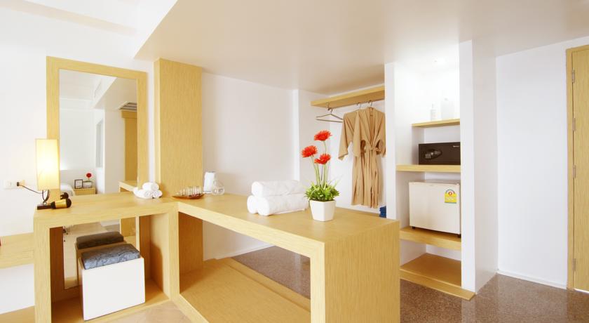 Номера в отеле Dragon Beach Resort, Паттайя, Таиланд