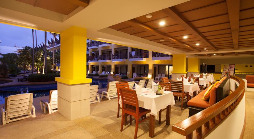 Бар у бассейна