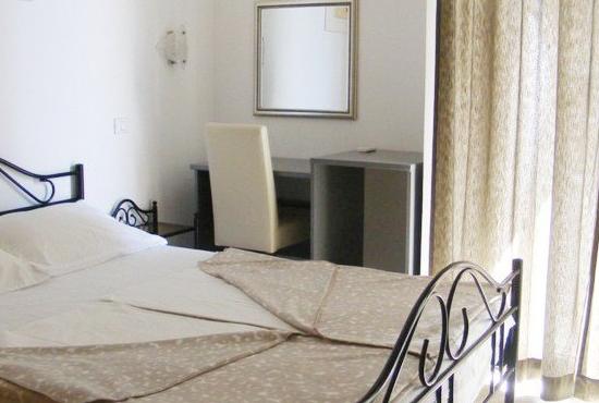 Номера в отеле Obala Lamer, Рафаиловичи, Черногория