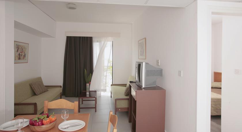 Апартаменты в отеле Anemi Hotel Apartments, Пафос, Кипр