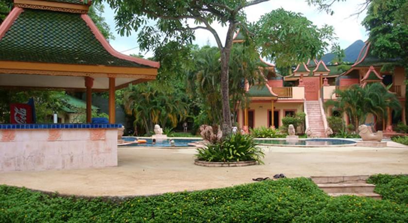 Территория отеля