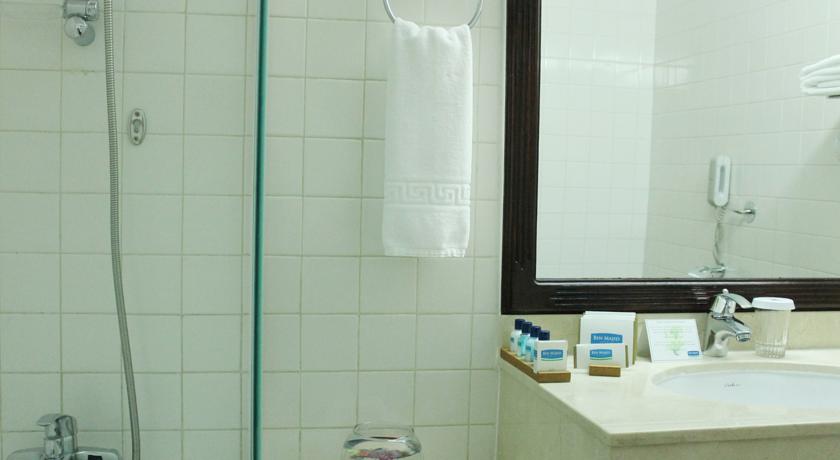 Номера в отеле Beach Hotel by Bin Majid Hotels & Resorts, Рас-эль-Хайма, ОАЭ