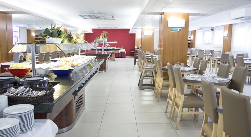 В ресторане