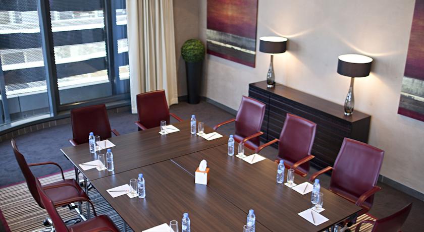 Комната для переговоров